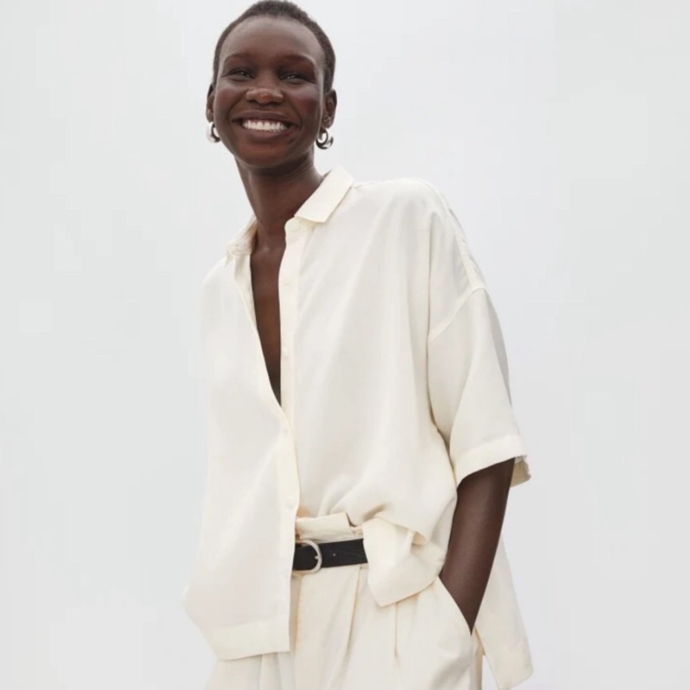 Everlane Drapey Square Shirt in Bone - women’s size small